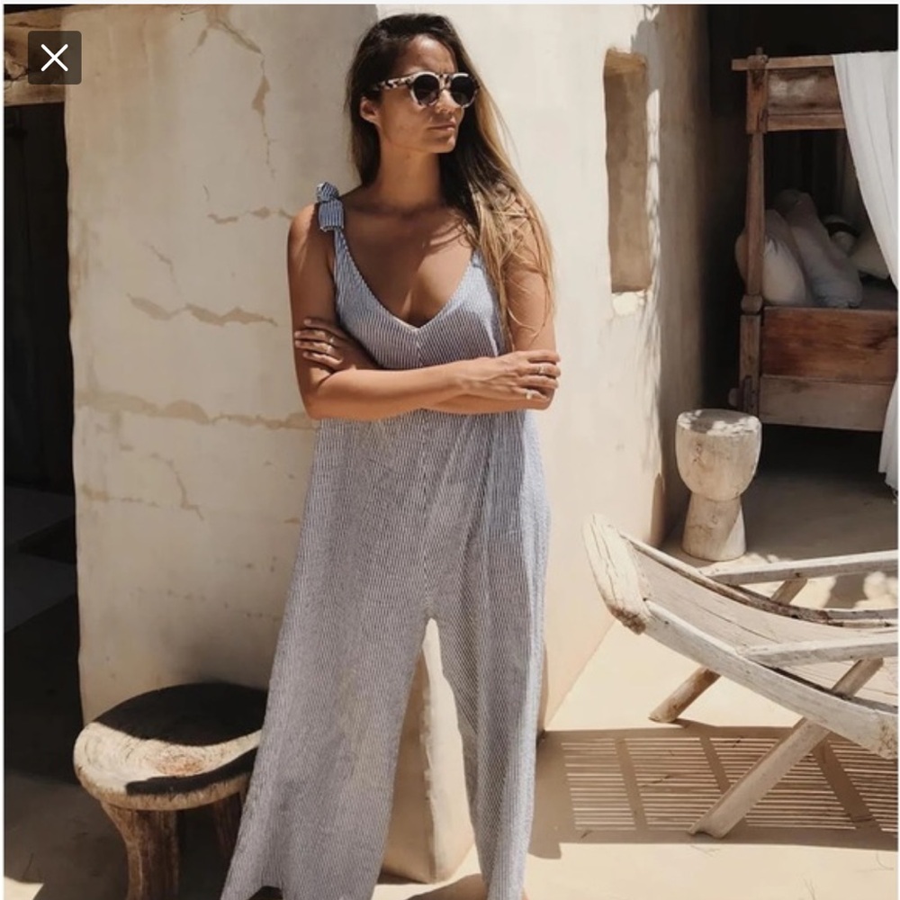 Woven Tie-Strap Wide-Leg Jumpsuit - Light Gray